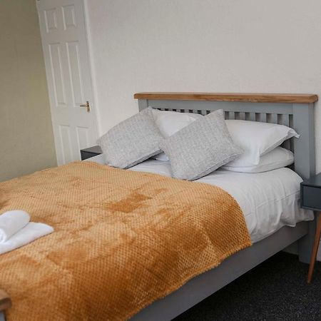 Villa Six Bells Retreat Abertillery Esterno foto