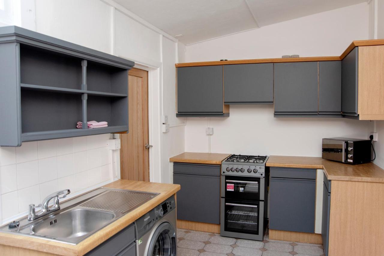 Villa Six Bells Retreat Abertillery Esterno foto