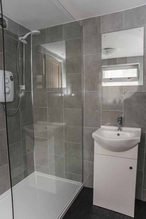 Villa Six Bells Retreat Abertillery Esterno foto